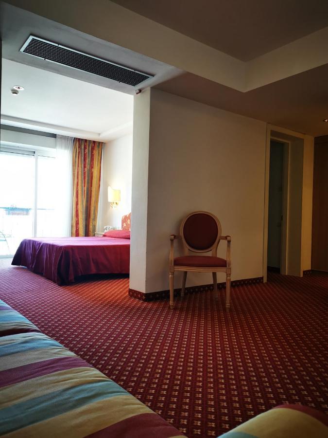 Hotel Bristol Bellaria-Igea Marina Exterior foto